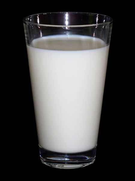 glass of rawmilk