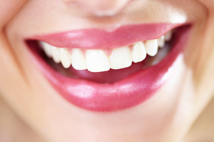 whiten teeth naturally