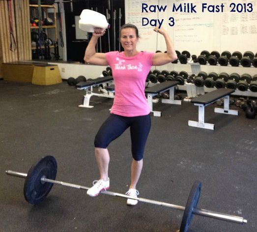 woman with raw milk fast muscles