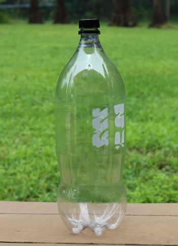 How to Make a Fly Trap From an Empty Soda Bottle