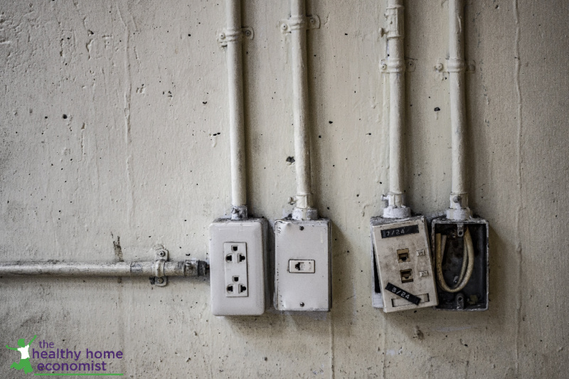 ungrounded outlets generating dirty electricity