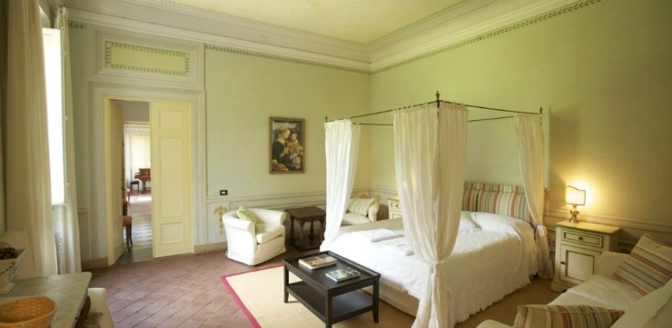 The spacious rooms will bring you back in time to the 18th Century when the villa was used as a vacation retreat. 