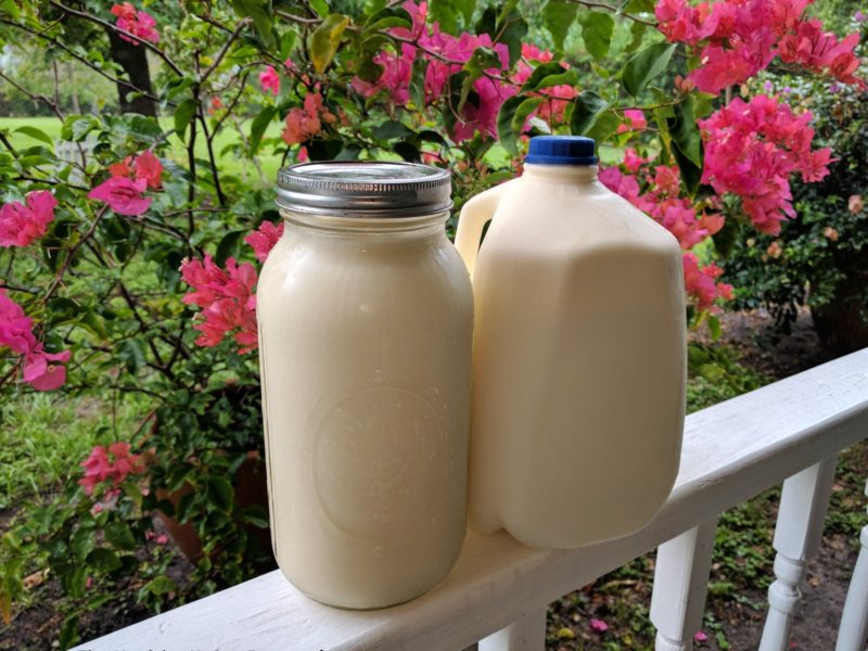 raw milk staying fresh in plastic and glass containers