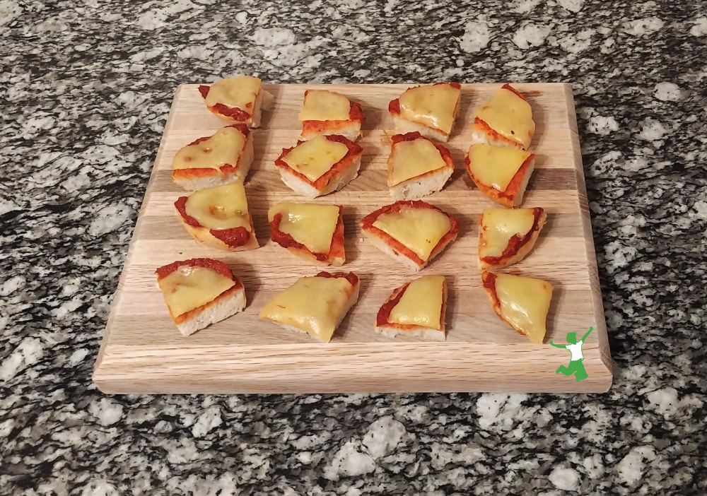 Home made Pizza Bites (quick & simple!)