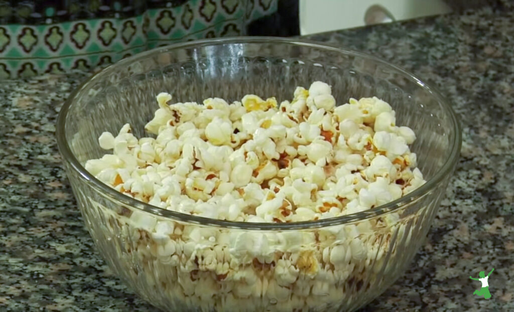healthy stovetop popcorn in glass bowl