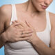 nursing mother using natural remedies for mastitis